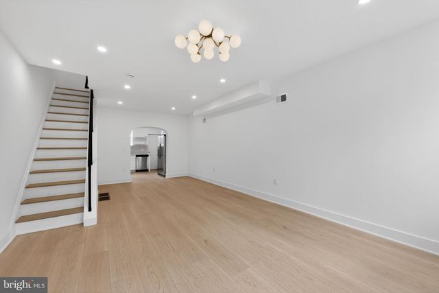 2033 S MILDRED ST, Philadelphia, PA 19148