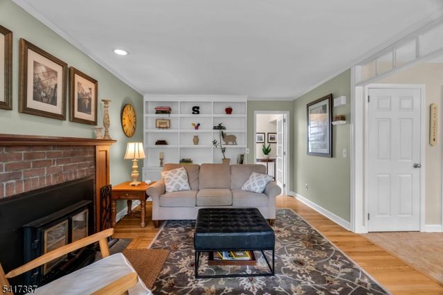 78 Ambar Pl, Bernardsville Boro, NJ 07924