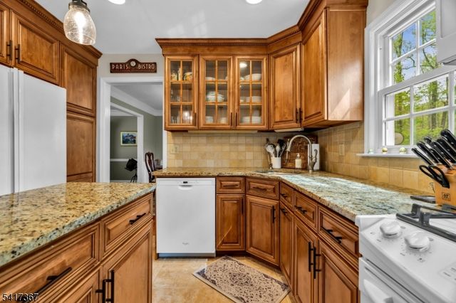 78 Ambar Pl, Bernardsville Boro, NJ 07924