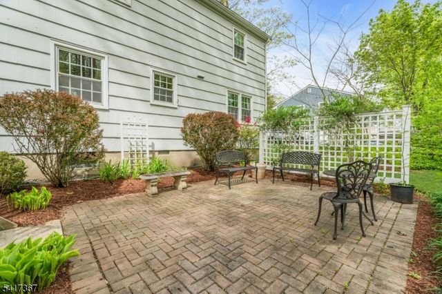 78 Ambar Pl, Bernardsville Boro, NJ 07924