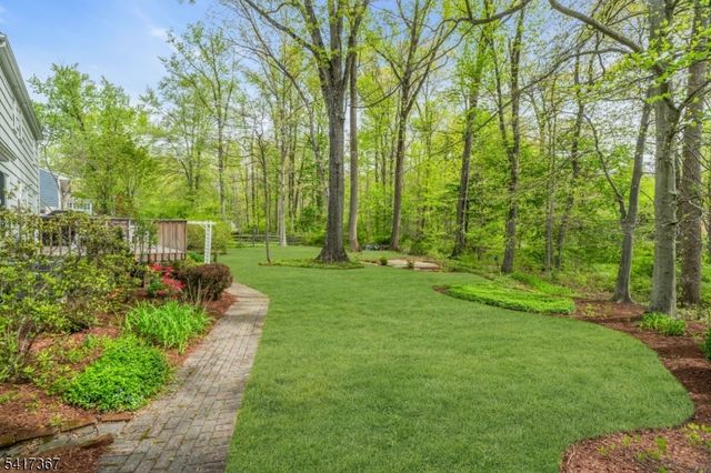 78 Ambar Pl, Bernardsville Boro, NJ 07924