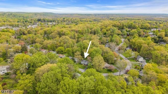 78 Ambar Pl, Bernardsville Boro, NJ 07924