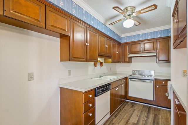 5226 Lake Shore Drive, Waco, TX 76710