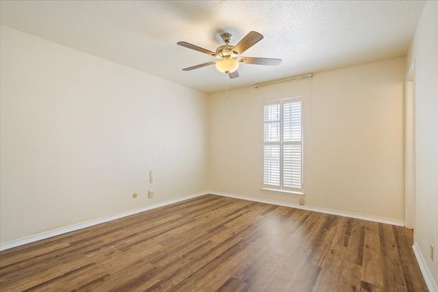 5226 Lake Shore Drive, Waco, TX 76710