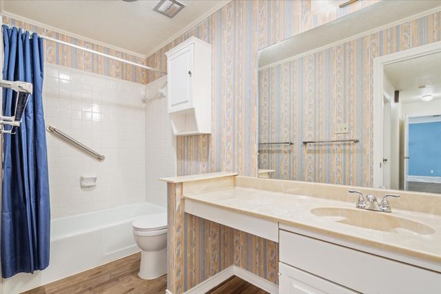 5226 Lake Shore Drive, Waco, TX 76710