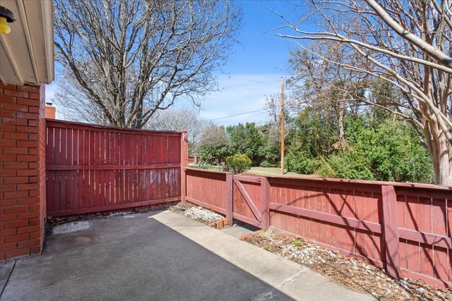 5226 Lake Shore Drive, Waco, TX 76710