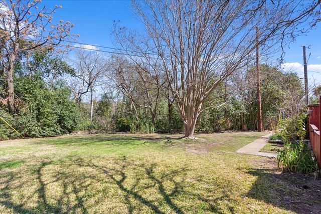 5226 Lake Shore Drive, Waco, TX 76710