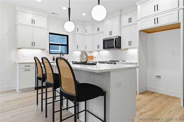 134 E Rock Lane, Clarksville, IN 47129