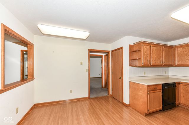 8214 Bentley Farms Drive, Indianapolis, IN 46259