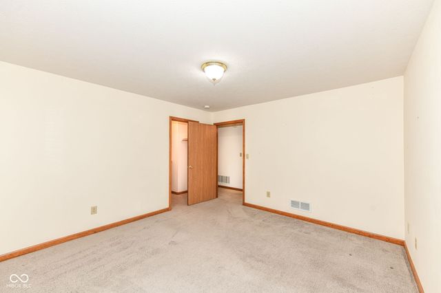 8214 Bentley Farms Drive, Indianapolis, IN 46259