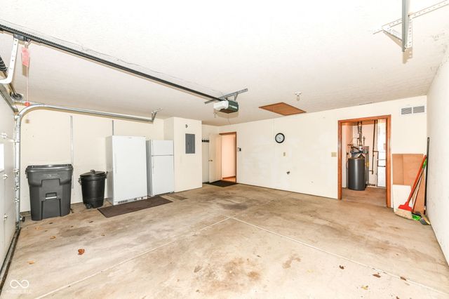 8214 Bentley Farms Drive, Indianapolis, IN 46259