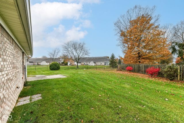 8214 Bentley Farms Drive, Indianapolis, IN 46259