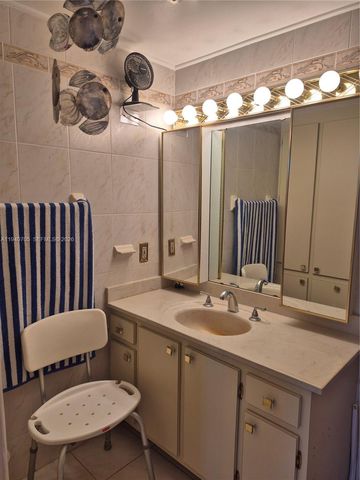 4001 Hillcrest Dr 509, Hollywood, FL 33021