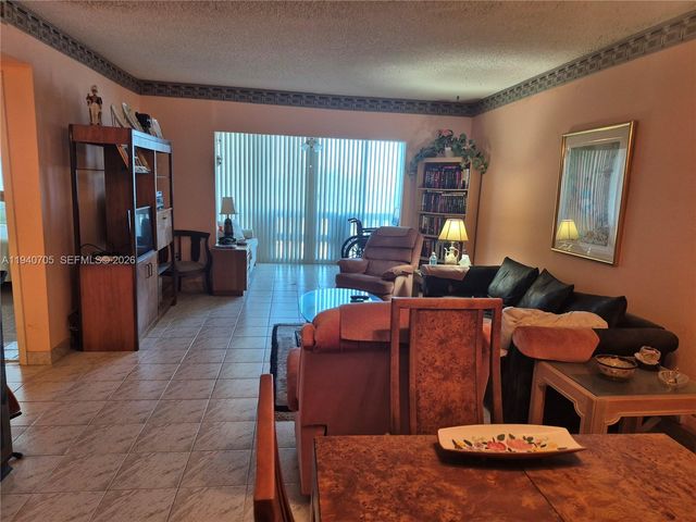 4001 Hillcrest Dr 509, Hollywood, FL 33021