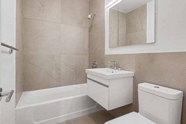 40 E 63RD Street, New York City, NY 10065