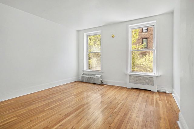 40 E 63RD Street, New York City, NY 10065