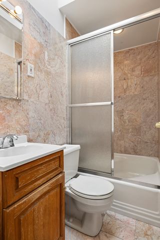 40 E 63RD Street, New York City, NY 10065