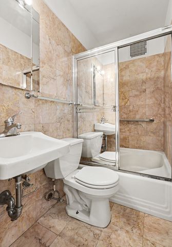 40 E 63RD Street, New York City, NY 10065