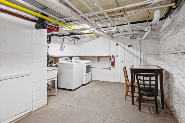 40 E 63RD Street, New York City, NY 10065