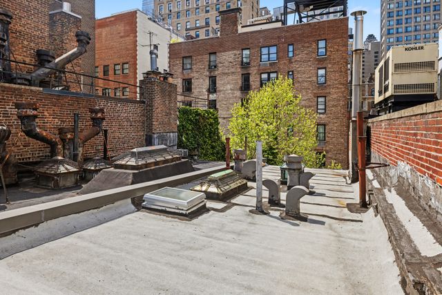 40 E 63RD Street, New York City, NY 10065