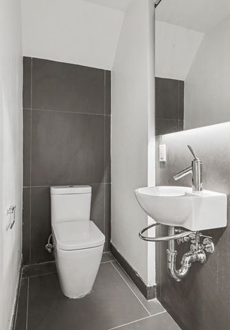 40 E 63RD Street, New York City, NY 10065