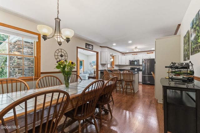 17 Northgate Drive, Guilderland, NY 12203