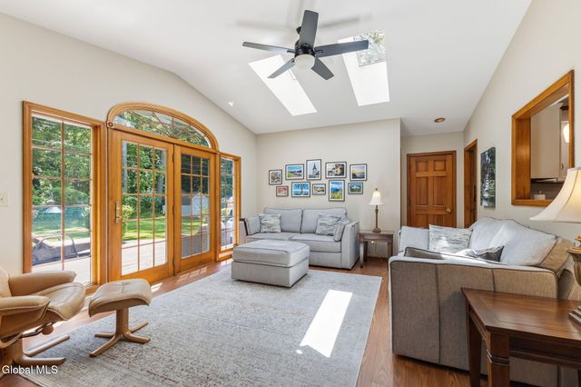 17 Northgate Drive, Guilderland, NY 12203