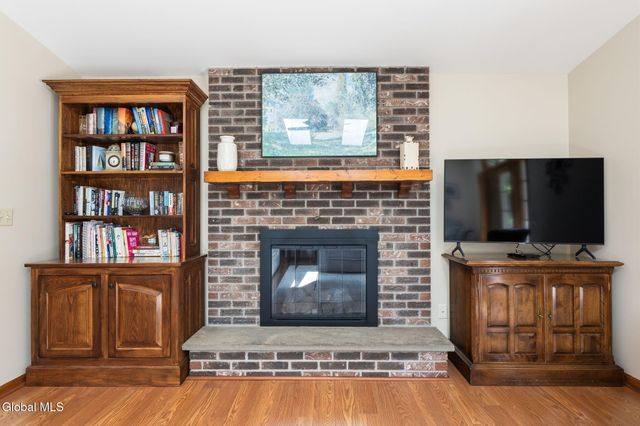 17 Northgate Drive, Guilderland, NY 12203
