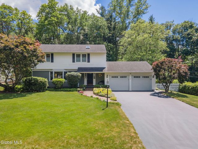 17 Northgate Drive, Guilderland, NY 12203