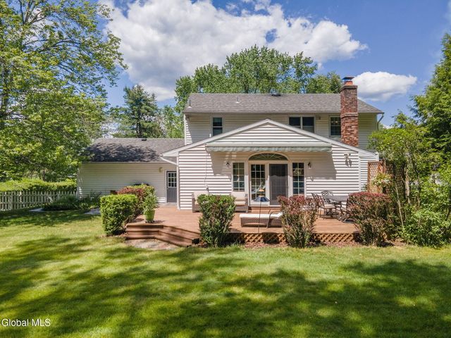 17 Northgate Drive, Guilderland, NY 12203
