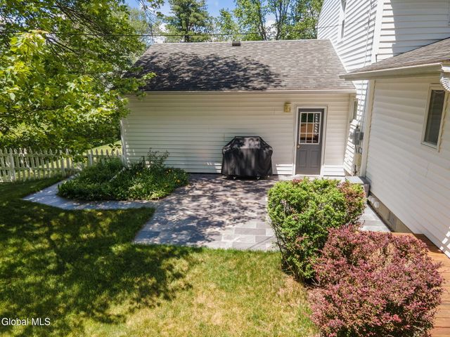 17 Northgate Drive, Guilderland, NY 12203