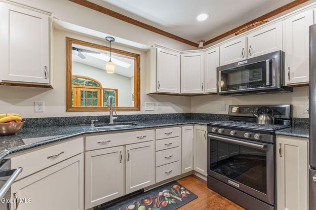 17 Northgate Drive, Guilderland, NY 12203