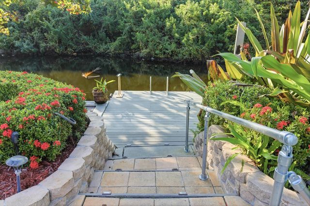 1905 Meadow Court, Palm Springs, FL 33406