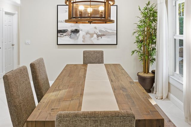 1905 Meadow Court, Palm Springs, FL 33406