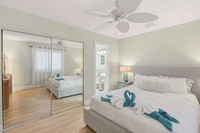 1905 Meadow Court, Palm Springs, FL 33406