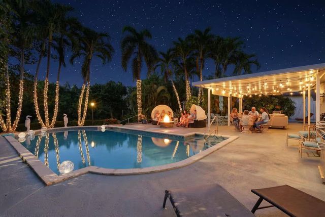 1905 Meadow Court, Palm Springs, FL 33406