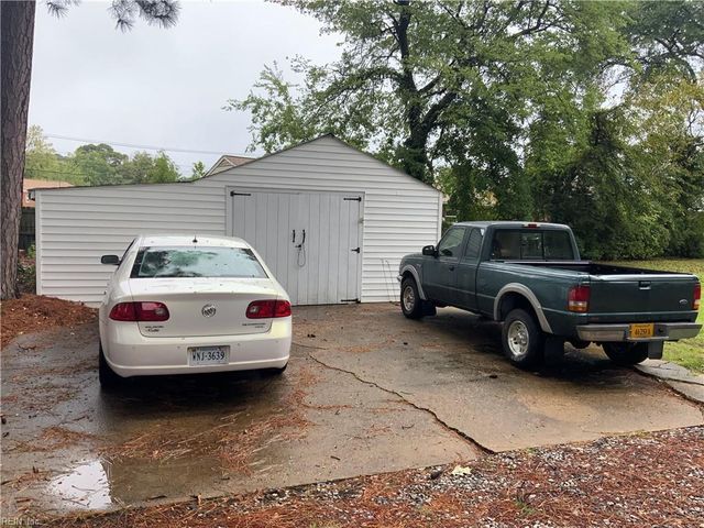 116 Latham DR, Newport News, VA 23605