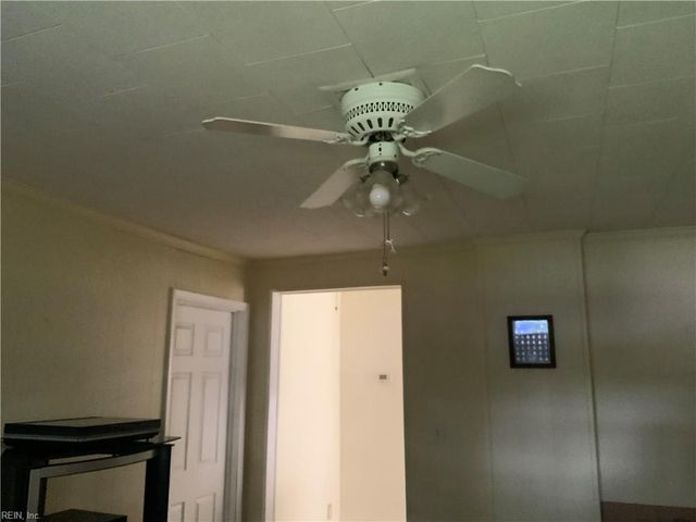 116 Latham DR, Newport News, VA 23605