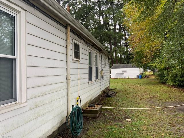 116 Latham DR, Newport News, VA 23605