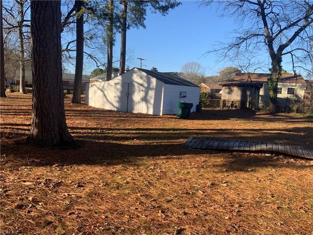 116 Latham DR, Newport News, VA 23605