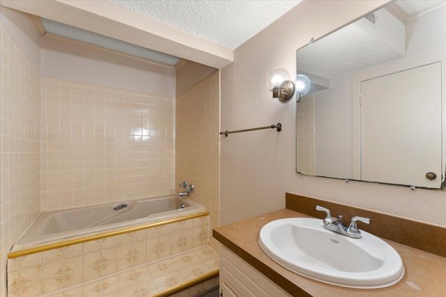 186 Plantation Avenue, Pottsboro, TX 75076