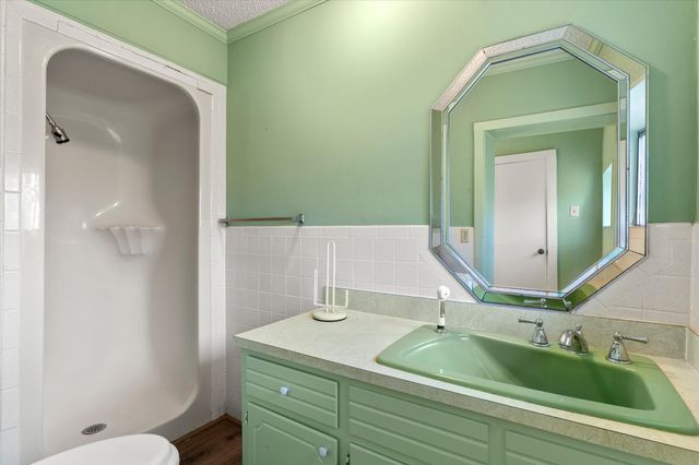 186 Plantation Avenue, Pottsboro, TX 75076