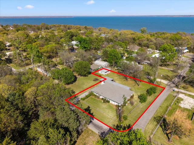 186 Plantation Avenue, Pottsboro, TX 75076