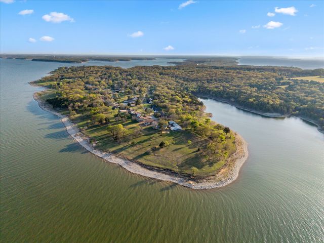 186 Plantation Avenue, Pottsboro, TX 75076