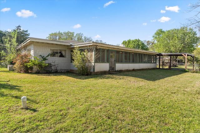 186 Plantation Avenue, Pottsboro, TX 75076