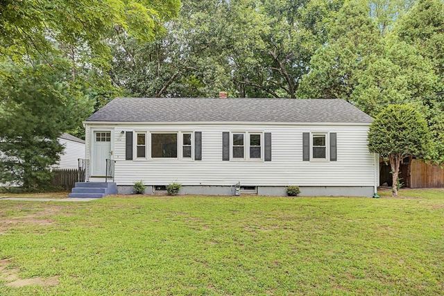 9 Moss Rd, Springfield, MA 01119