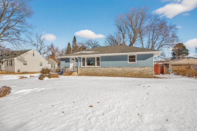 7541 4th Street NE, Fridley, MN 55432