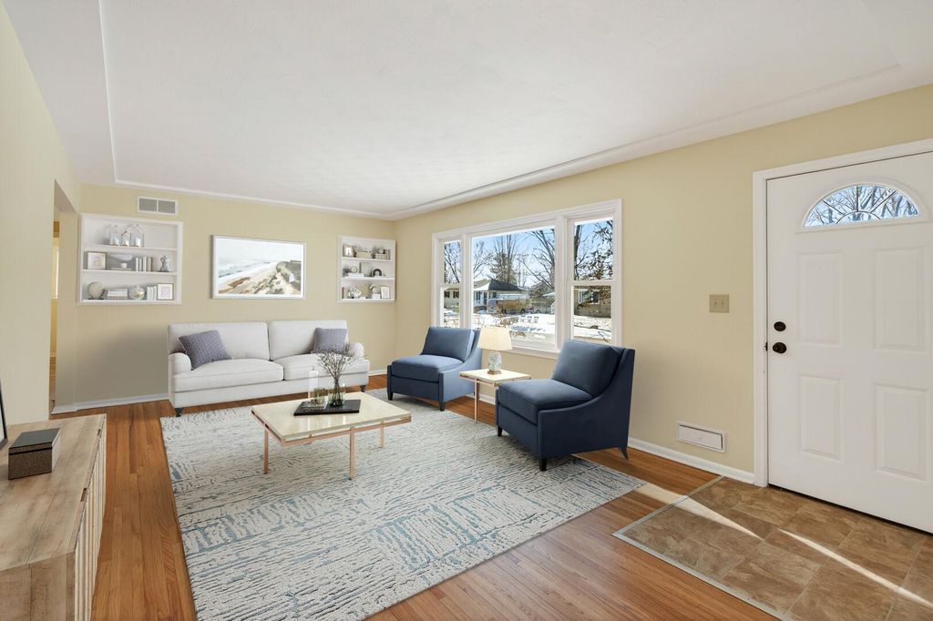 7541 4th Street NE, Fridley, MN 55432