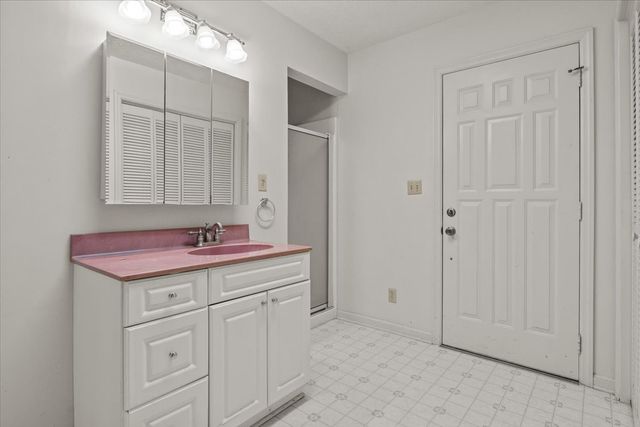 118 Dylark Dr, Waverly, TN 37185