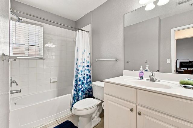 9801 MEADOW FIELD CIRCLE, Tampa, FL 33626